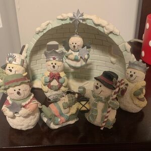 Holiday Snowman Nativity Figurine Set - White & Pastel